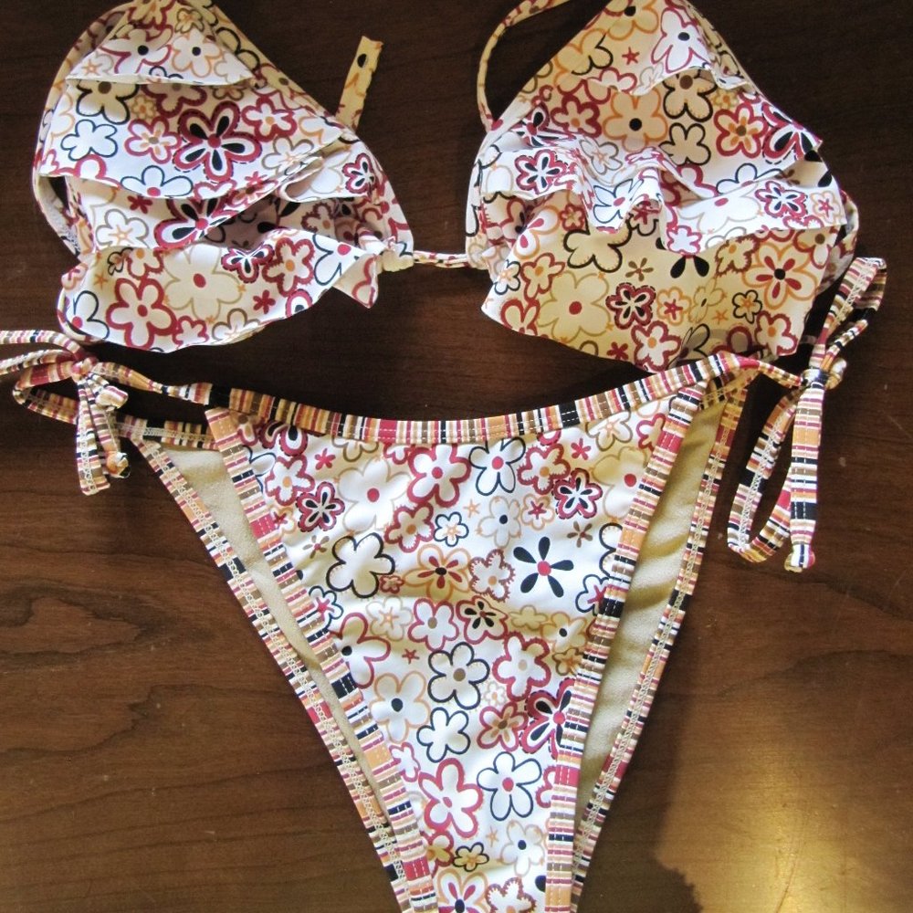 Maya Signature Bikini W Scalloped Triangle Top & Side Tie Brazilian Bottoms, M